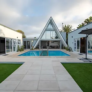 Salt Boutique By Curiocity (adults Only) Guest house Bloubergstrand
