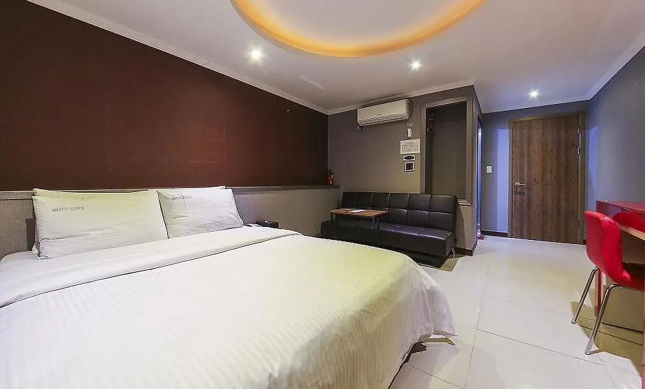 Rosenheim Hotel Goyang 4*,  South Korea
